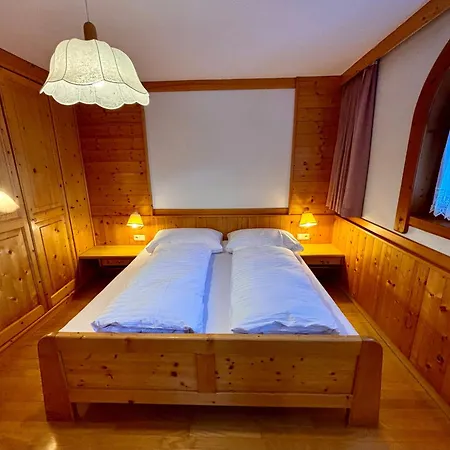 Fink, Haus Martin Apartment